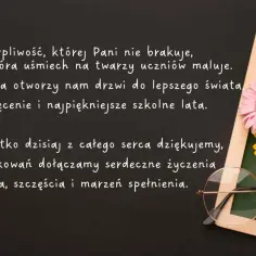 Krótkie wiersze dla nauczycieli: podziękowania za cierpliwość, troskę i wiedzę. Kwiaty i okulary na tle tablicy.