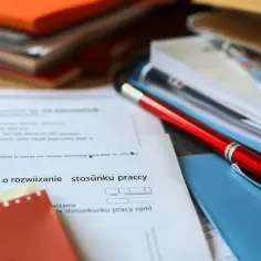Rozwiązanie stosunku pracy nauczyciela: Wniosek krok po kroku