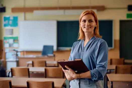 Jak zostać nauczycielem? Studia, kwalifikacje i zarobki